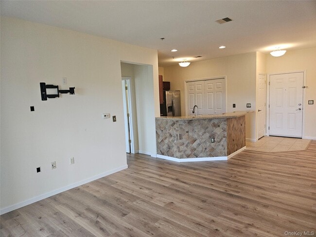 Building Photo - 934 Tower Ridge Cir