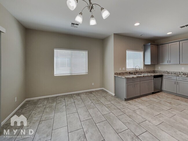 Building Photo - 1818 W Pollack St