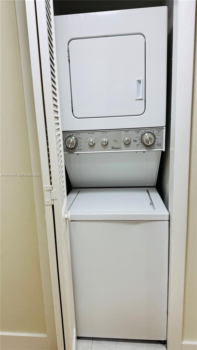 Building Photo - 14847 SW 104th St