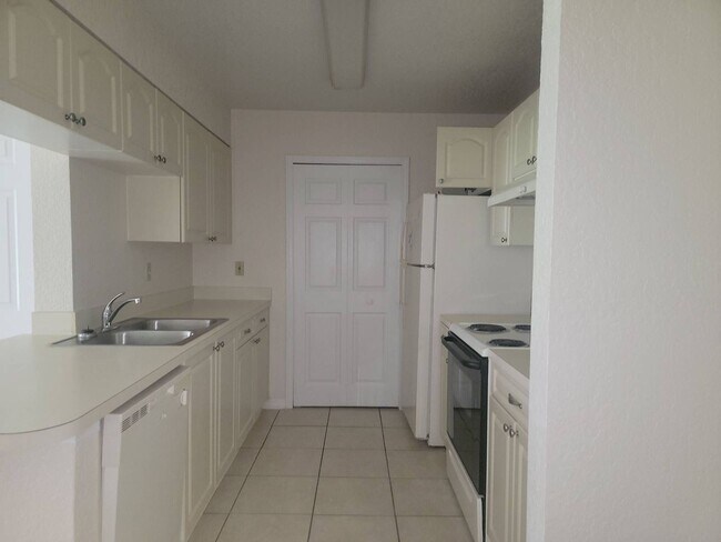 Building Photo - Orlando - 1 Bedroom, 1 Bathroom - $1,395.00