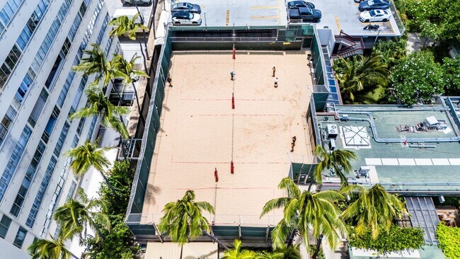Building Photo - 2895 Kalakaua Ave