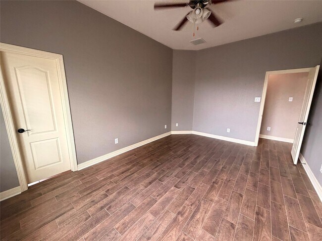 Building Photo - 7211 Durango Creek Dr