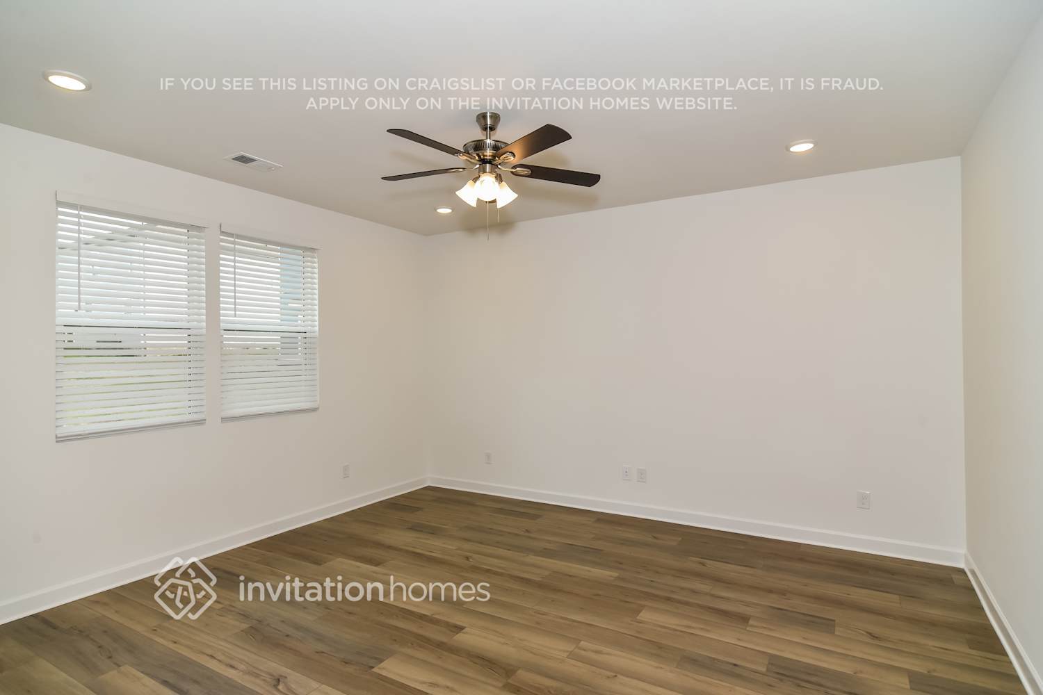 Building Photo - 257 W Millbrook Dr