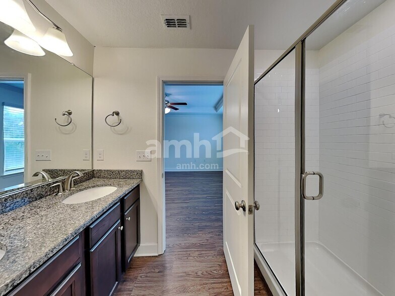 Building Photo - 4343 Reisswood Loop