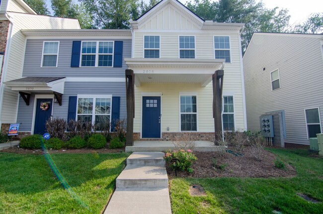 Primary Photo - Stunning townhome