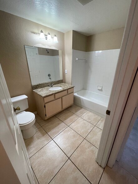 Building Photo - 23580 Walden Center Dr
