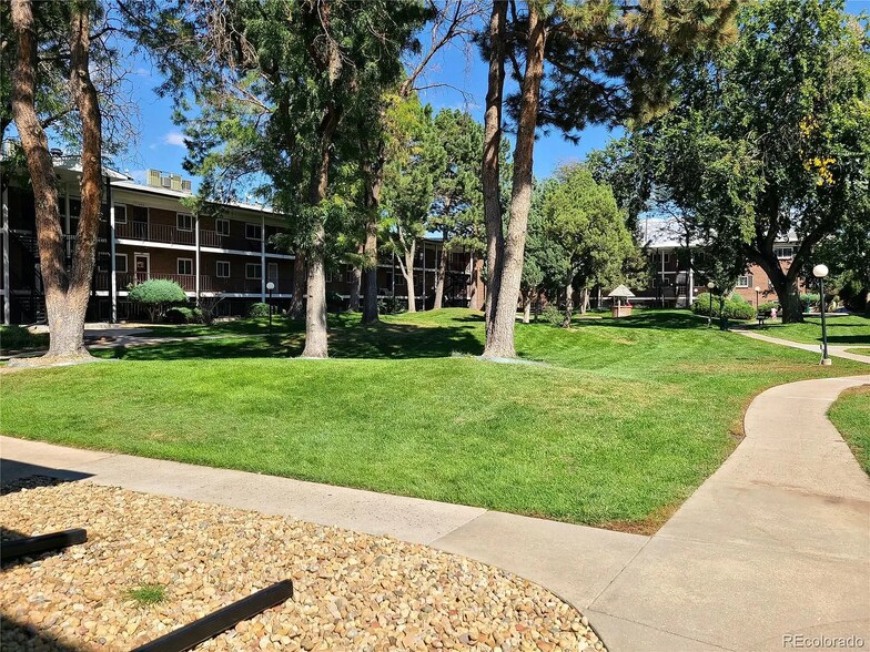 Building Photo - 6800 E Tennessee Ave