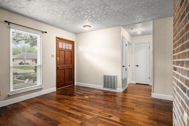 Building Photo - 13426 Nevermore Dr