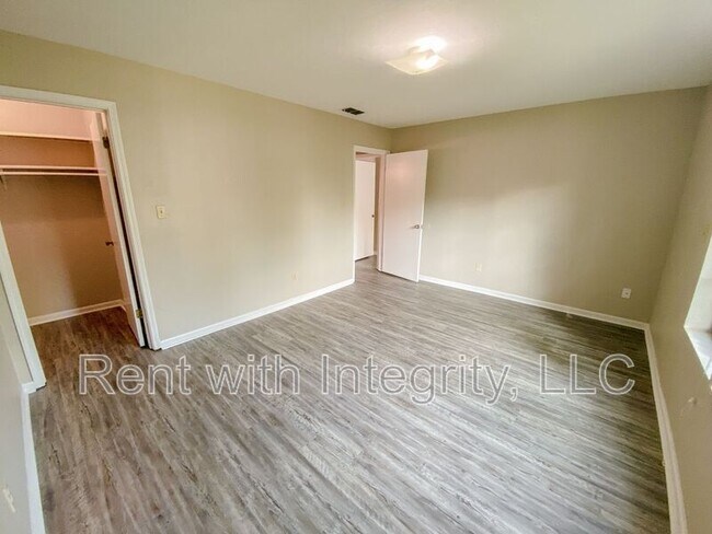 Building Photo - 1445 Willow Bend Way