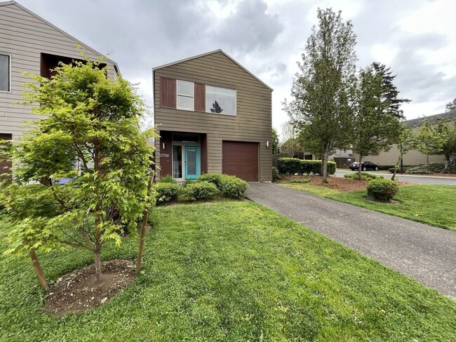Building Photo - Charming 3 Bedroom, 2.5 Bathroom Home with Large Living Room, Tall Windows, Island Kitchen, and A...