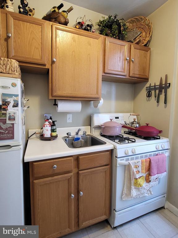 Building Photo - 135 S 19th St