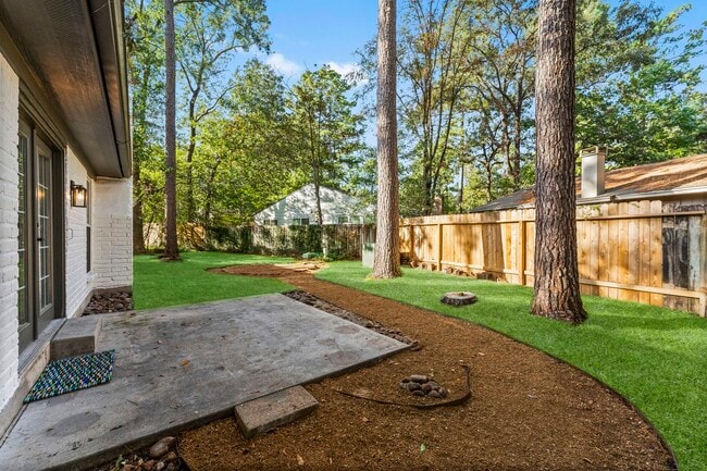 Building Photo - 26 E Woodtimber Ct