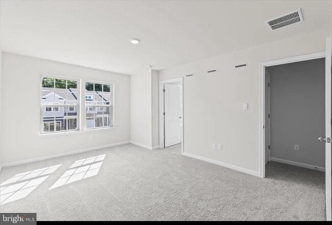 Building Photo - 31 Whaler Dr