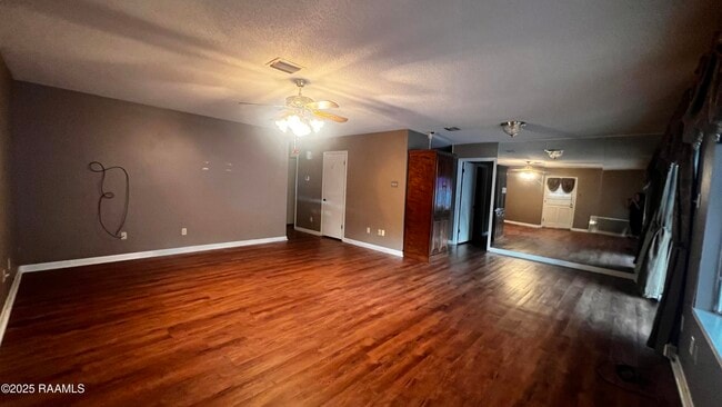 Building Photo - 119 Gayle Dr