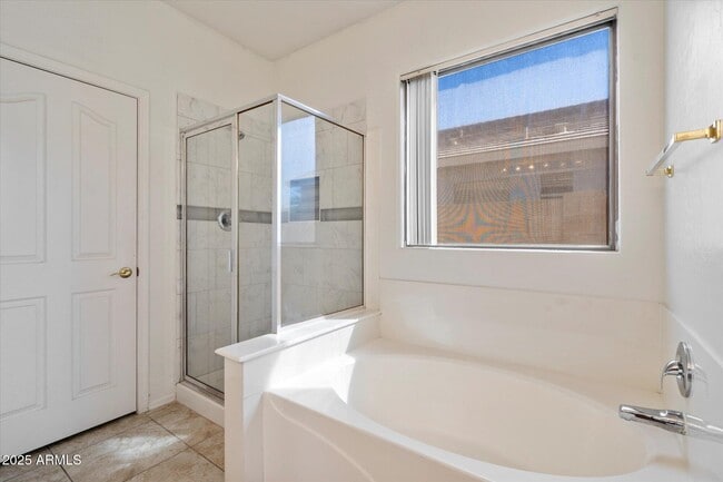 Building Photo - 12565 W Apodaca Dr