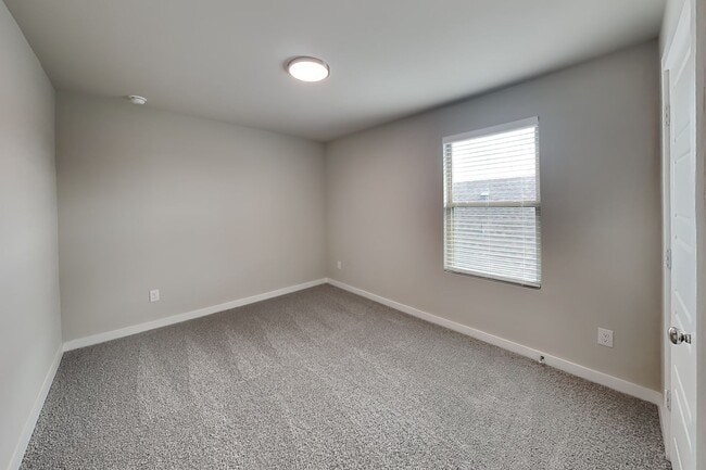 Building Photo - Brand-New Luxury Living with Designer Finishes & a Dream Floor Plan!