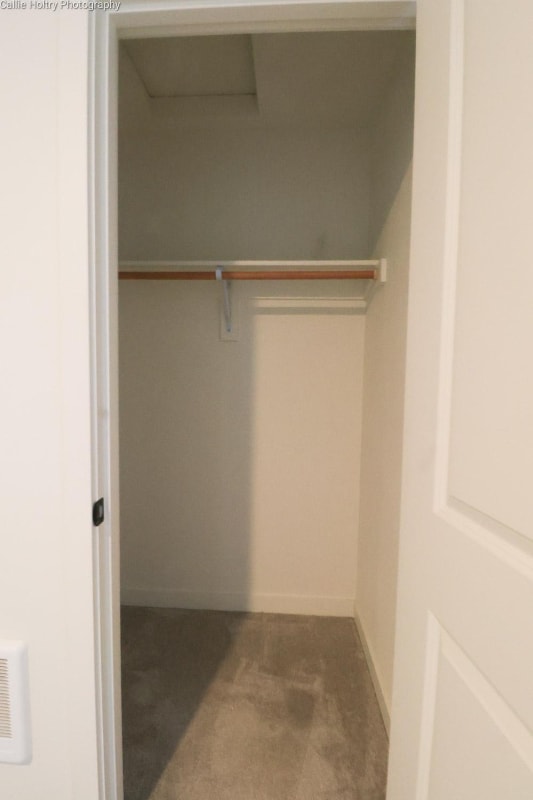 Building Photo - 12096 SE Pine St