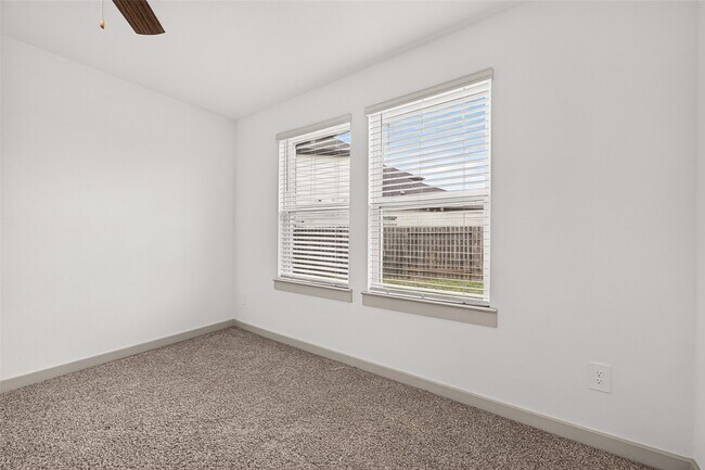 Building Photo - 3939 Hordley Ter Trl
