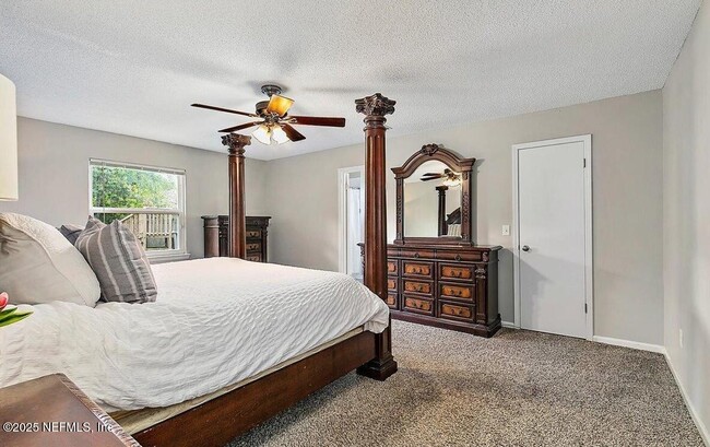 Building Photo - 4766 Dovetail Dr