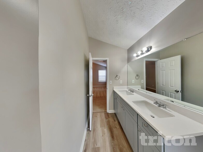Building Photo - 2818 Appaloosa Run