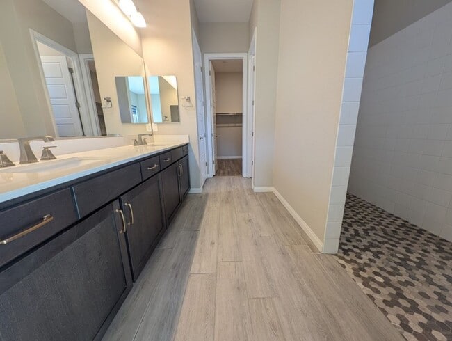 Building Photo - 11531 Great Bahama Way