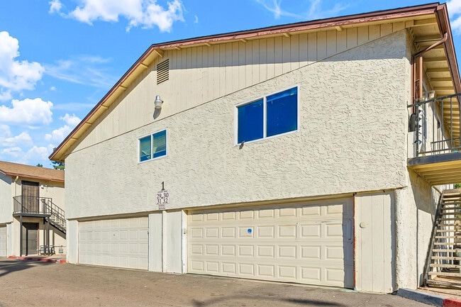 Building Photo - 860 E Brown Rd