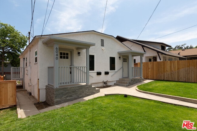 Primary Photo - 6040 Burwood Ave