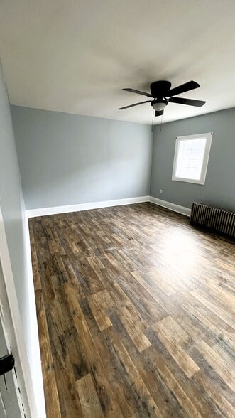 Master bedroom - 414 Erie Ave