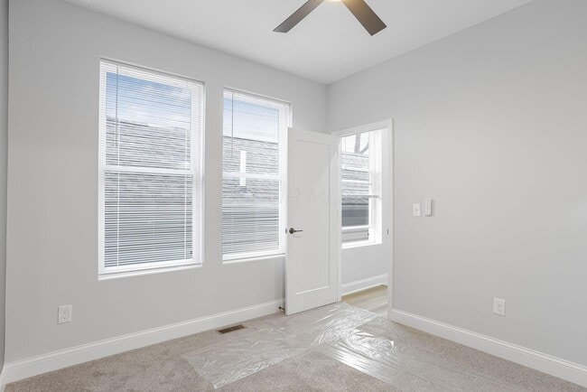 Building Photo - 961 Heyl Ave