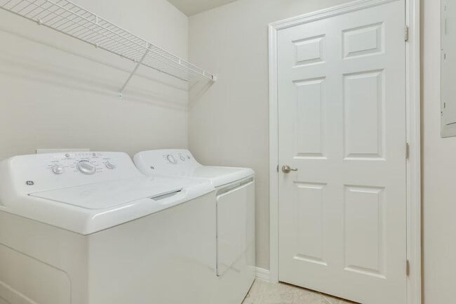 Building Photo - 10711 Palazzo Wy