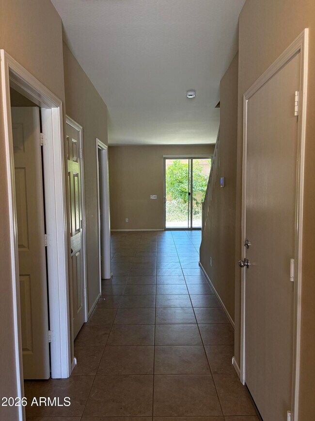 Building Photo - 4723 W Gelding Dr