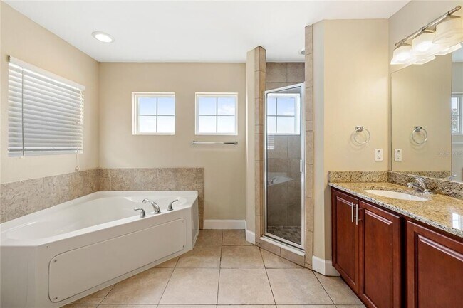 Building Photo - 1469 Salisbury Dr