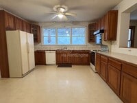 Building Photo - 173 Leesville Rd