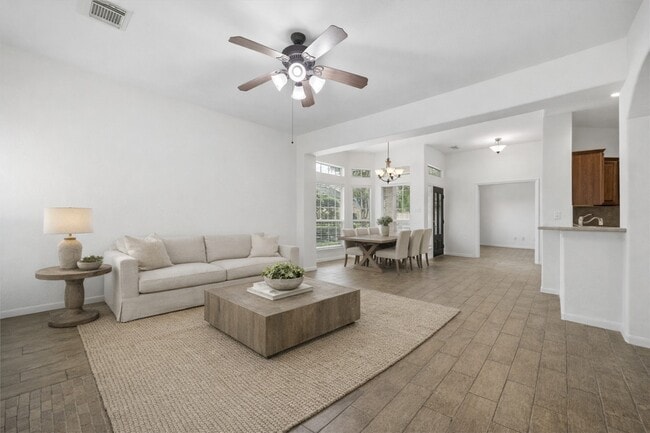 Building Photo - 8919 Summer Ash Ln