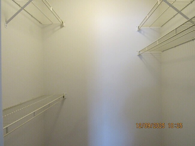 Building Photo - 2790 Glasgow Ct