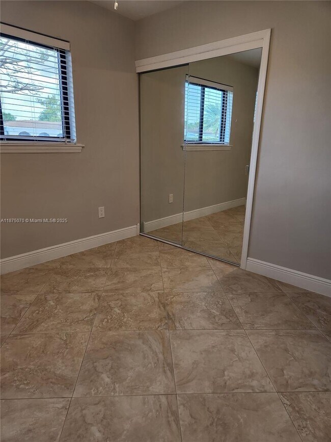 Building Photo - 10990 SW 57th St