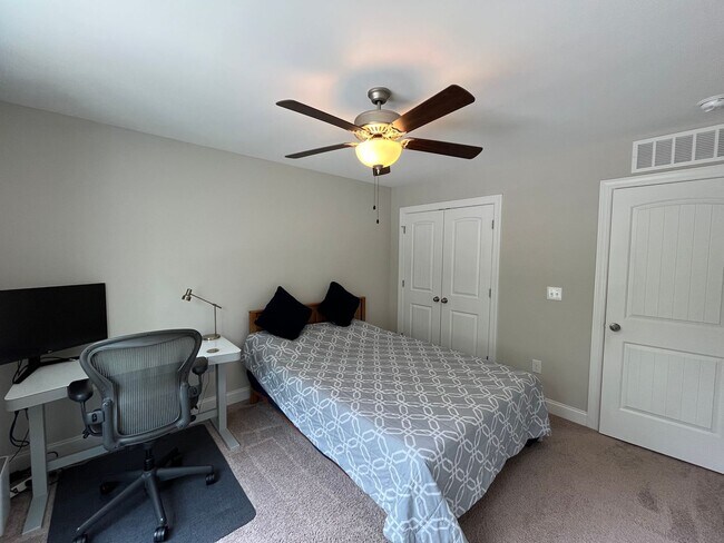 Building Photo - Exceptional 4BD, 2.5BA Cary Townhome with 2-Car Garage, Bonus 2nd Floor Living Space, and Private...