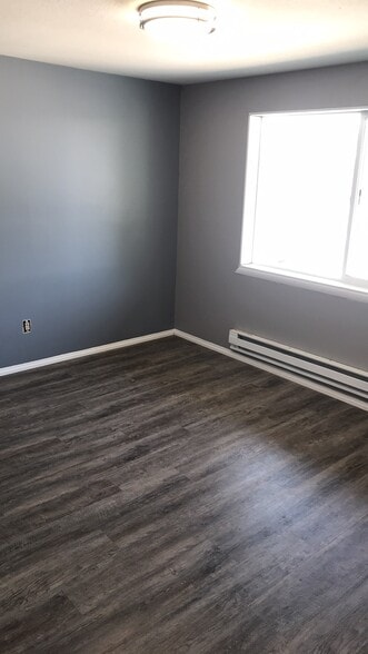 Building Photo - 844 Moccasin Ln