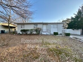 Building Photo - 1417 Brighton Rd