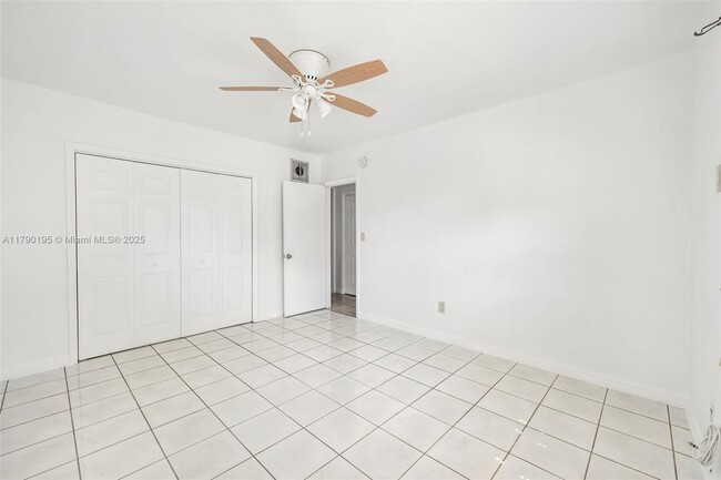 Building Photo - 5730 NW 38th St