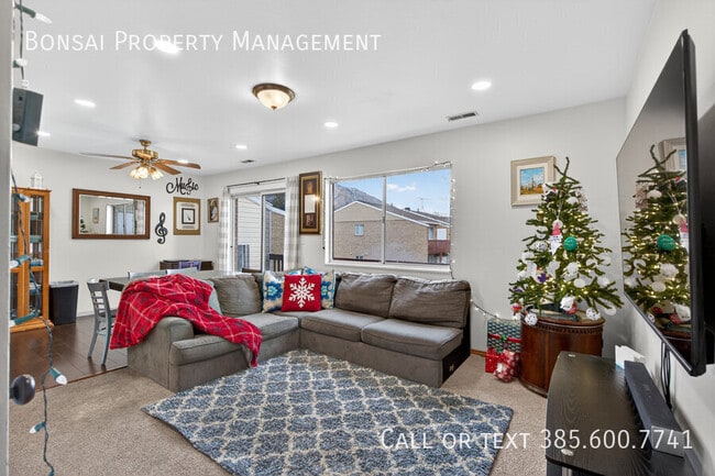 Building Photo - 894 N 160 W