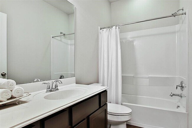 Building Photo - 309 Woodland Hills Dr