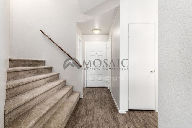 Building Photo - 280 S Elizabeth Way