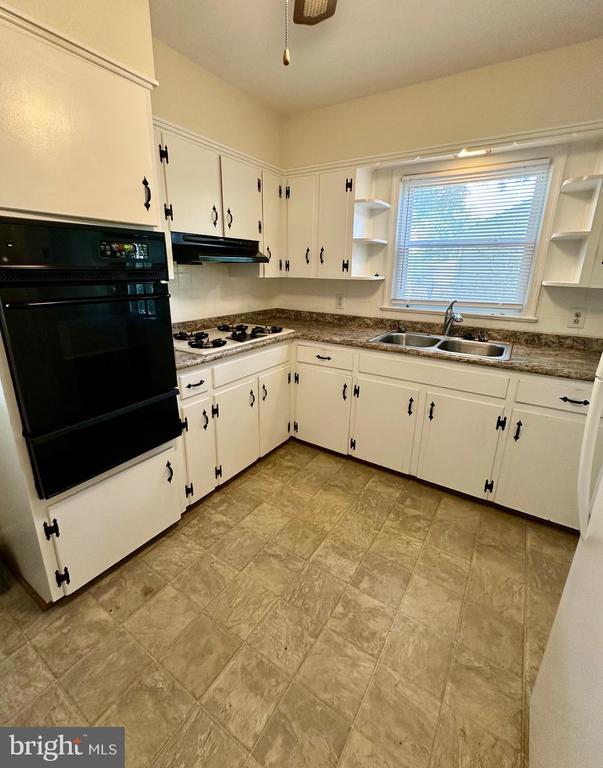 Building Photo - 125 Hillcrest Dr