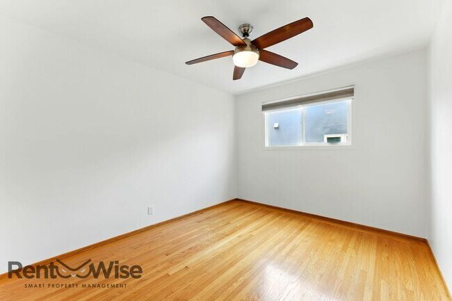 Building Photo - 61 Marview Way