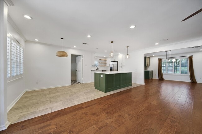 Building Photo - 5027 Twin Candle Dr