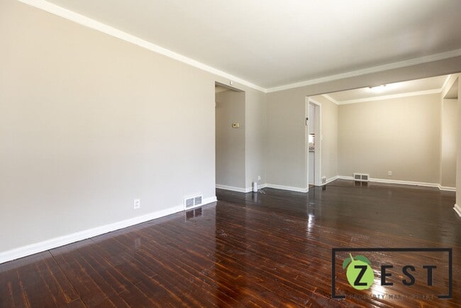 Building Photo - BEAUTIFUL 3 BEDROOM 1 BATH