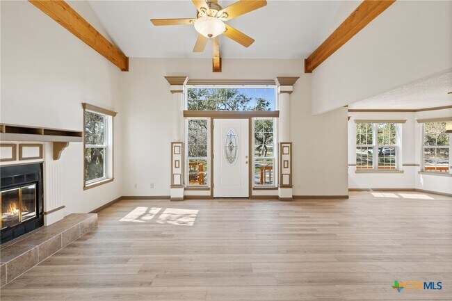 Building Photo - 322 Oakwood Loop