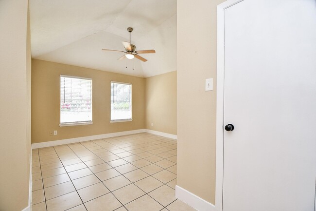 Building Photo - 12655 Mill Wheel Ln