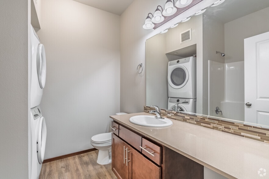 Studio - 474SF - Bathroom - Emory Lofts